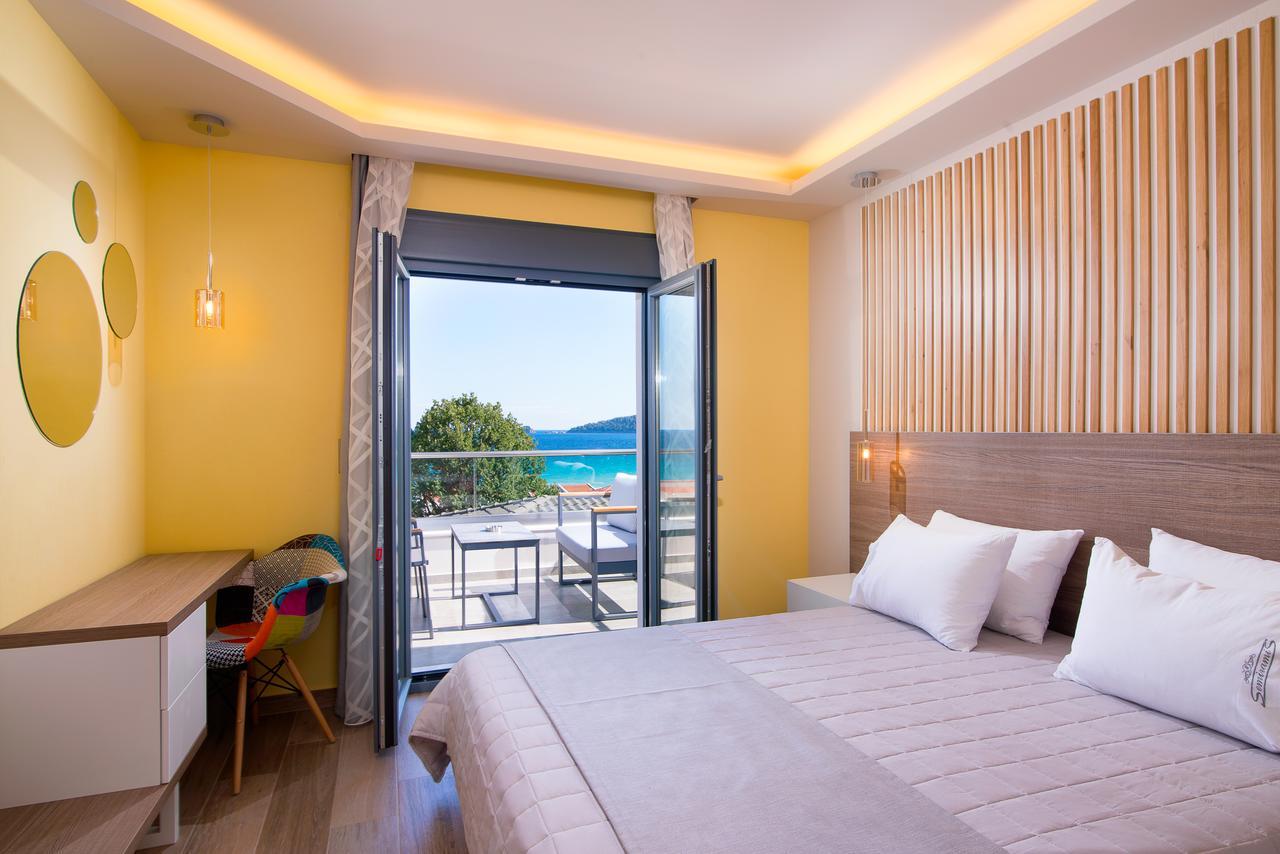 Semiramis Luxury Suites Chrysi Ammoudia Buitenkant foto