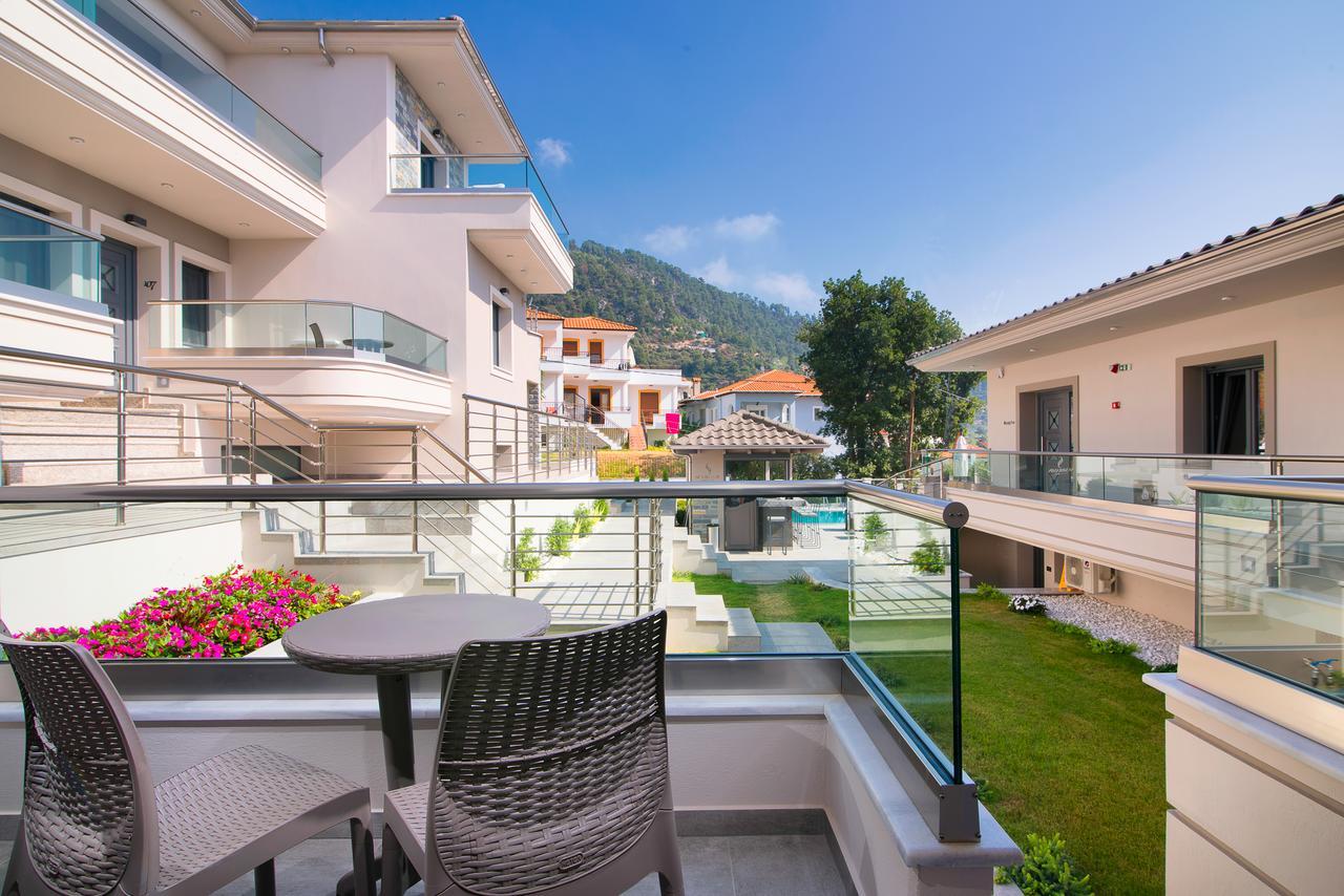 Semiramis Luxury Suites Chrysi Ammoudia Buitenkant foto